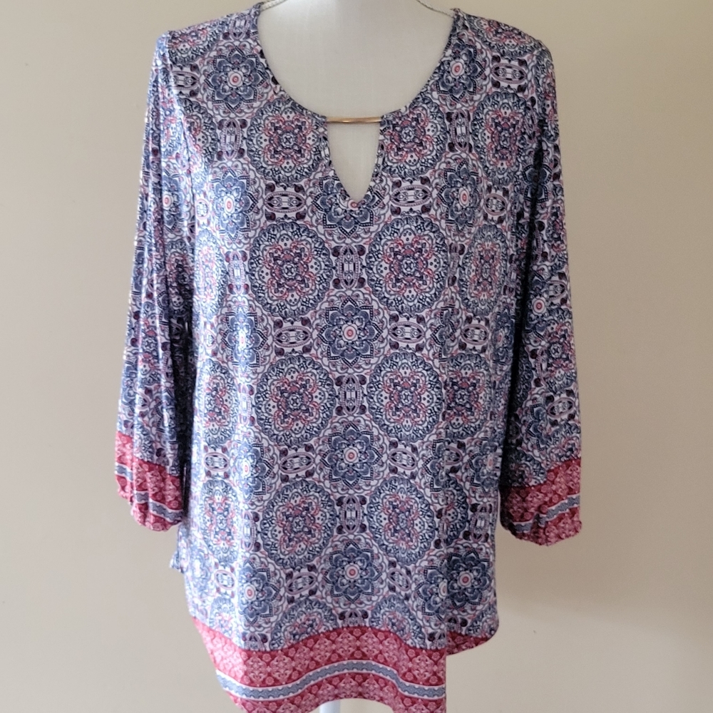 G Collection medallion blouse size 1X